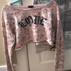 Love long sleeve crop top